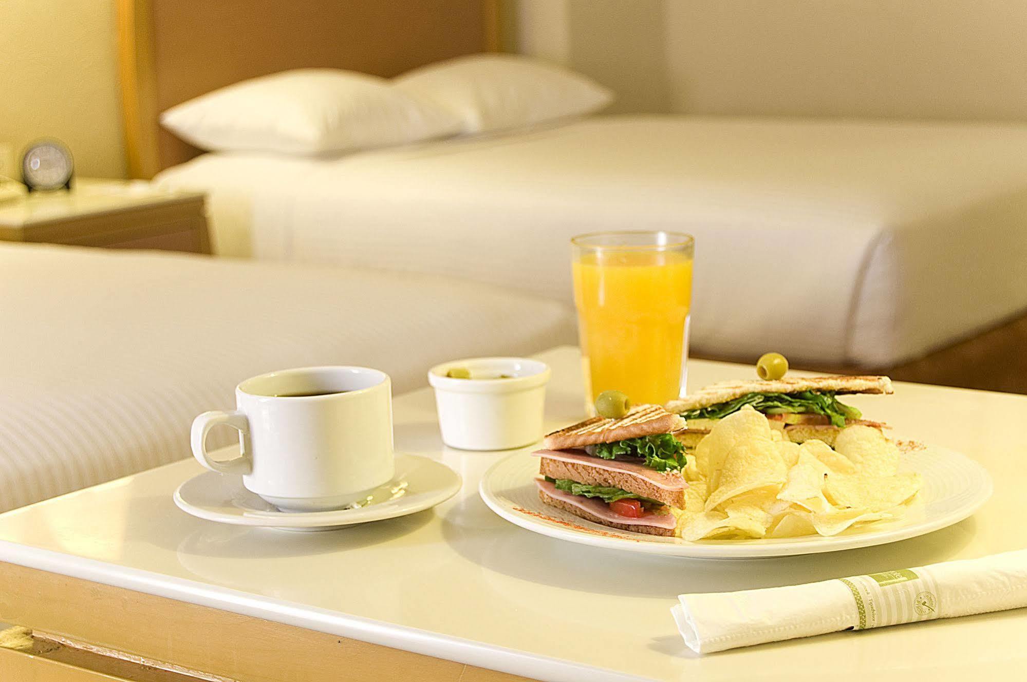 Fato Hotel Керетаро Екстер'єр фото